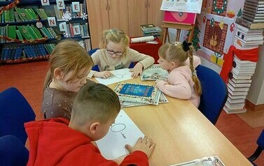 Pasowanie na czytelnika Biblioteki Publicznej w Mikołajkach Pomorskich 4