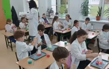 Nauka przez zabawę - Warsztaty dla młodych chemik&oacute;w 16