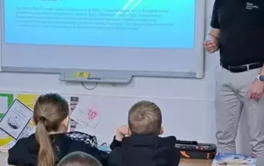 Odwiedziny Technik&oacute;w z EKO-WIATR BIS w naszej szkole! 18