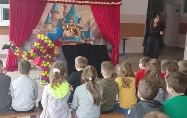 Przedstawienie Profilaktyczne ,, Teatr kurtyna&rdquo;  3