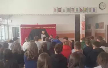 Przedstawienie Profilaktyczne ,, Teatr kurtyna&rdquo;  9