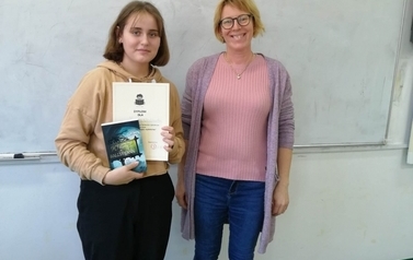 Konkurs czytelniczo-plastyczny -plakat promujący czytelnictwo. 1