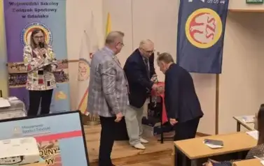 Wielkie wyr&oacute;żnienie dla naszej szkoły i nauczycieli wf 14