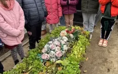 &bdquo;Szkoła pamięta&rdquo; &ndash; klasy drugie na cmentarzu 1