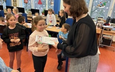 Ślubowanie klas pierwszych na czytelnika 4