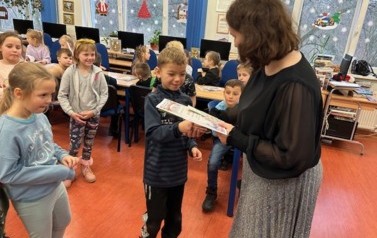 Ślubowanie klas pierwszych na czytelnika 9