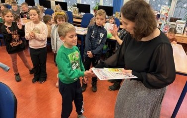 Ślubowanie klas pierwszych na czytelnika 12