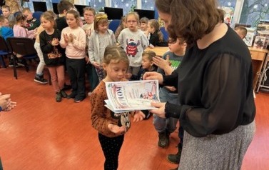 Ślubowanie klas pierwszych na czytelnika 20