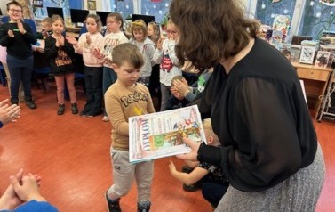 Ślubowanie klas pierwszych na czytelnika 22