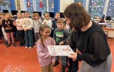 Ślubowanie klas pierwszych na czytelnika 23