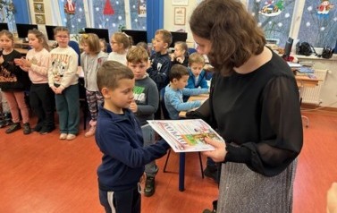 Ślubowanie klas pierwszych na czytelnika 24