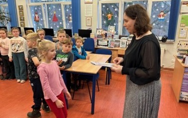 Ślubowanie klas pierwszych na czytelnika 36