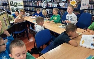 Ślubowanie klas pierwszych na czytelnika 57