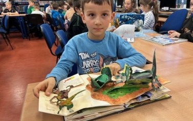 Ślubowanie klas pierwszych na czytelnika 62