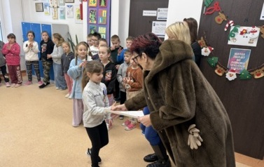 Logopedyczny Konkurs Recytatorski pt.  Magiczny świat zimą -świętami malowany 6