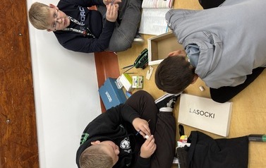 Tw&oacute;rczo, kolorowo, ekologicznie &ndash; nasze projekty z angielskiego w klasie 4b Czw 22:37 29