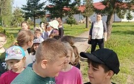 Zabawa w terenie klas II 1