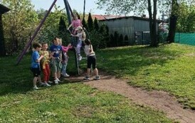 Zabawa w terenie klas II 3