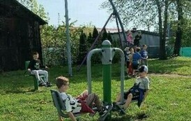 Zabawa w terenie klas II 4