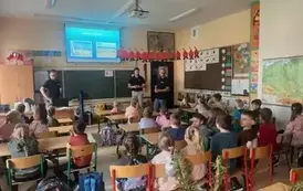 Odwiedziny Technik&oacute;w z EKO-WIATR BIS w naszej szkole! 15