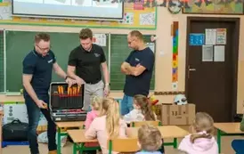 Odwiedziny Technik&oacute;w z EKO-WIATR BIS w naszej szkole! 29