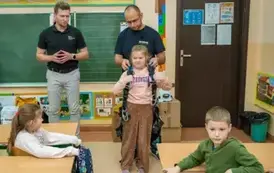 Odwiedziny Technik&oacute;w z EKO-WIATR BIS w naszej szkole! 31