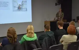 Wycieczka uczni&oacute;w do firmy Jabil 4