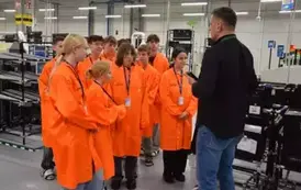 Wycieczka uczni&oacute;w do firmy Jabil 7