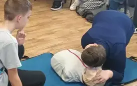 Wycieczka uczni&oacute;w klas 7 i 8 do Ochotniczej Straży Pożarnej w Prabutach 4
