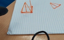 Lekcja matematyki z wykorzystaniem długopis&oacute;w 3D 7