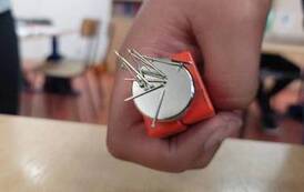 Doświadczenia dotyczące właściwości magnetycznych ciał. 1