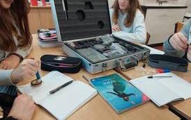 Doświadczenia dotyczące właściwości magnetycznych ciał. 6