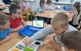 &bdquo;M&oacute;j-robot&rdquo; &ndash; zajęcia z robotyki i programowania w klasie 1a  9