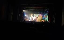 Klasy I-III na przedstawieniu teatralnym 2