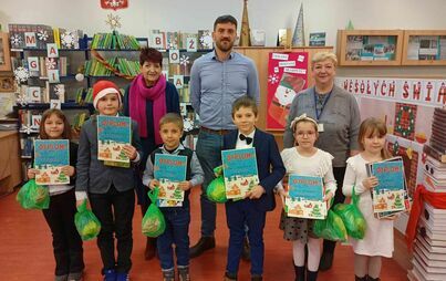 Zdjęcie do Konkurs recytatorski &bdquo;Magiczne Święta Bożego Narodzenia&rdquo;