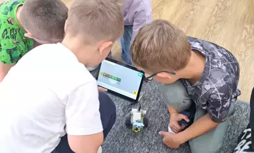 „Mój-robot” – zajęcia z robotyki i programowania w klasie 1a 